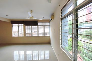 Taman Desa Double Storey Corner Lot Landed House 