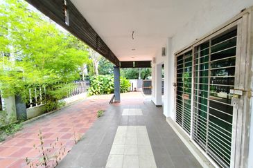 Taman Desa Double Storey Corner Lot Landed House 