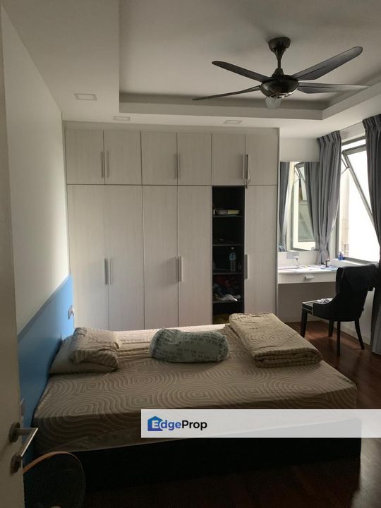 Reed 3 Storey Good condition Value Buy Partial Furnished Garden View, Kuala Lumpur, Sungai Besi