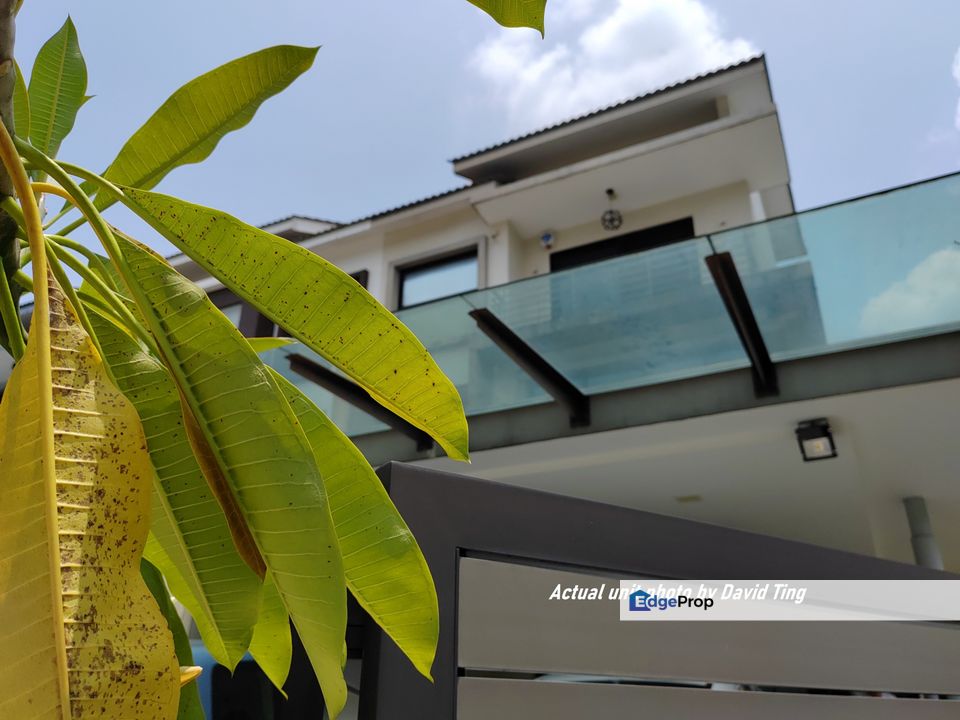 Dale Modern Elegance Cozy & Peace End Lot 3-Storey House with Extra Land Lakefields Sungai Besi Kuala Lumpur , Kuala Lumpur, Sungai Besi