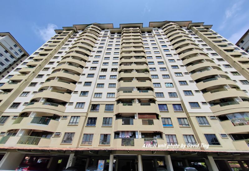 Anjung Hijau (Greenfield Apartment)