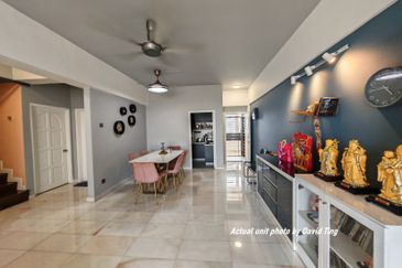 Anjung Hijau (Greenfield Apartment)