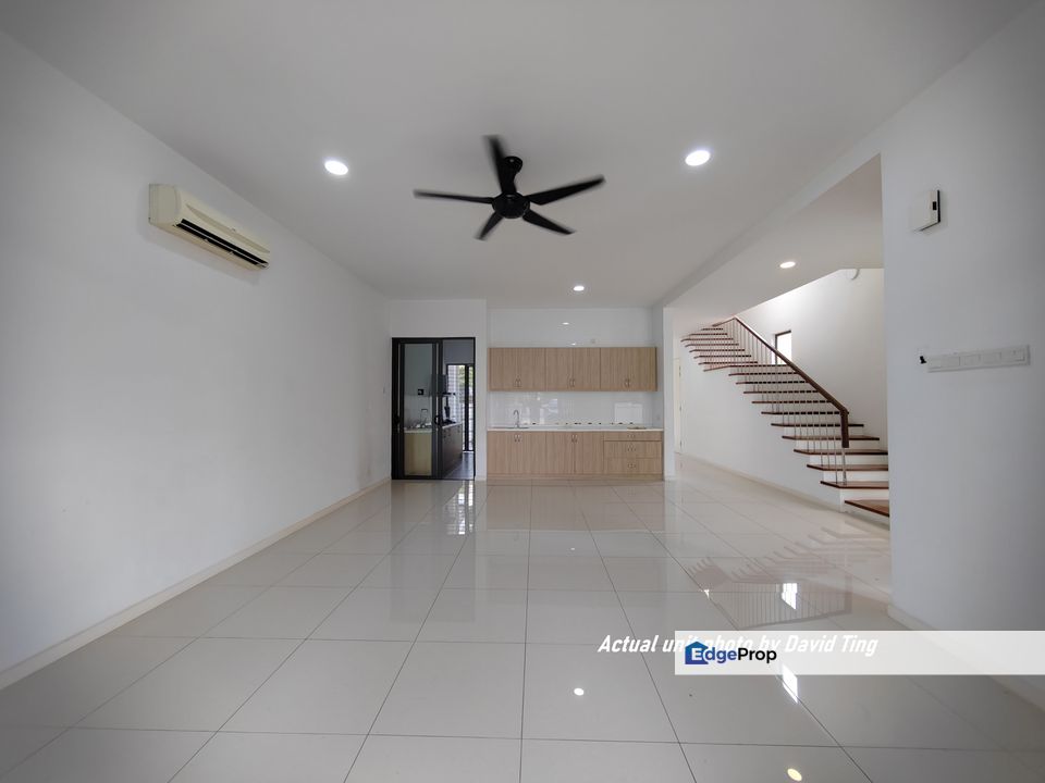 Reed 3 Storey Premium End Lot with Extra Land Value Buy Cozy Unit Lakefields Lake fields Sungai Besi Kuala Lumpur, Kuala Lumpur, Sungai Besi