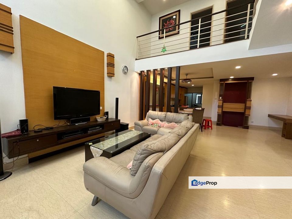 Meadows & Glades 3 Storey House Gated Guarded Good Condition Partially Furnish Sungai Besi Lakefields Kuala Lumpur , Kuala Lumpur, Sungai Besi