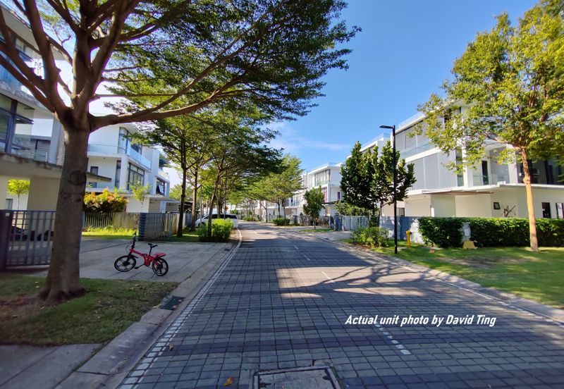 The Grove @ Lake Fields