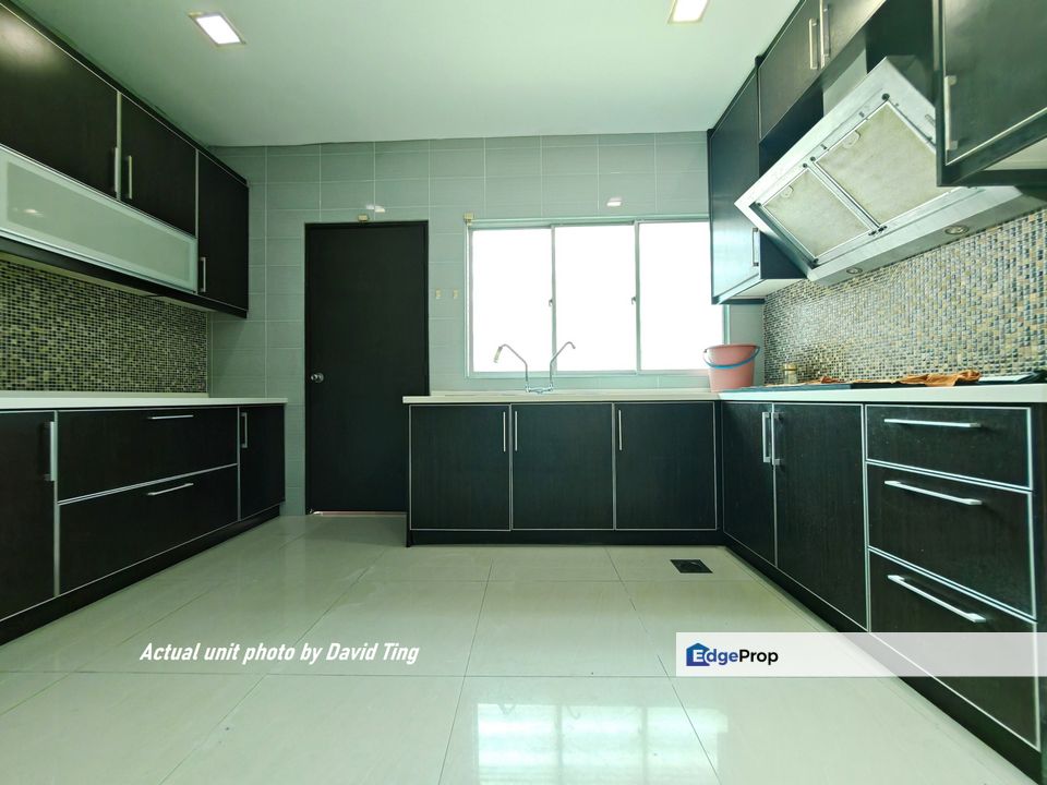 Double Storey Terrace Taman Putra Prima Jalan PP5 Puchong Renovated Well Kept Below Market Price Must View Move In Condition, Selangor, Puchong