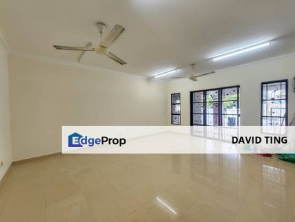 BK 6 Double Storey Freehold Basic & Well Kept condition Near Amenities, Selangor, Bandar Kinrara Puchong