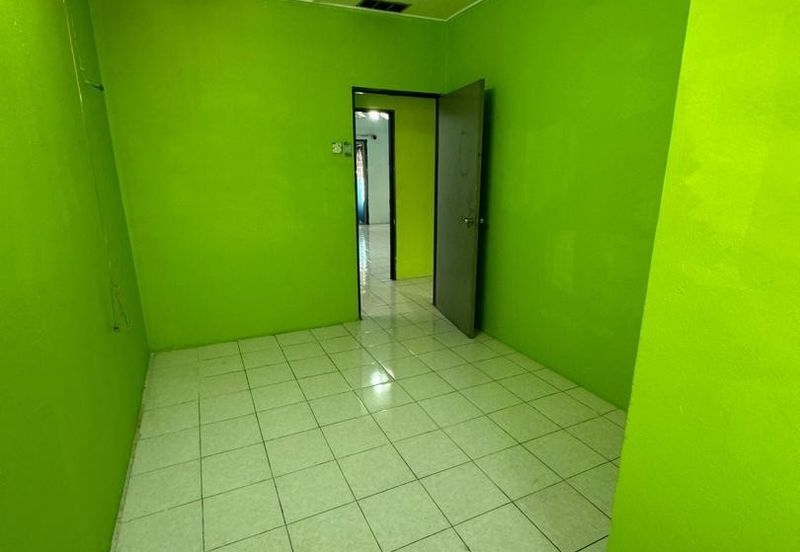 Seksyen 4, Bandar Country Homes