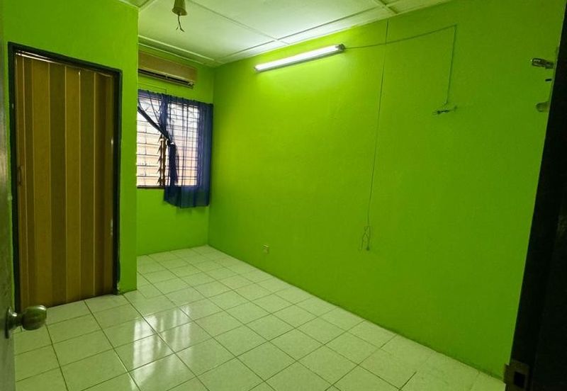 Seksyen 4, Bandar Country Homes