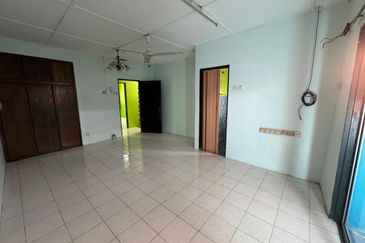 Seksyen 4, Bandar Country Homes