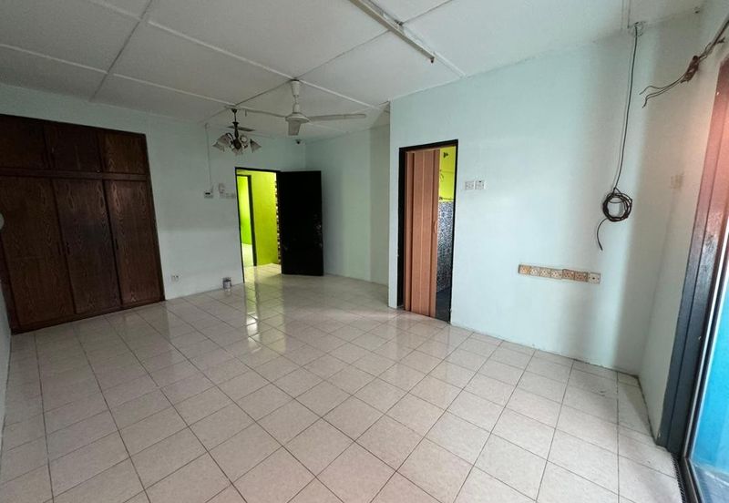 Seksyen 4, Bandar Country Homes