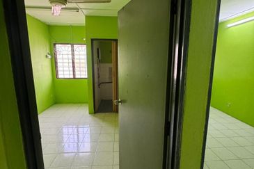 Seksyen 4, Bandar Country Homes