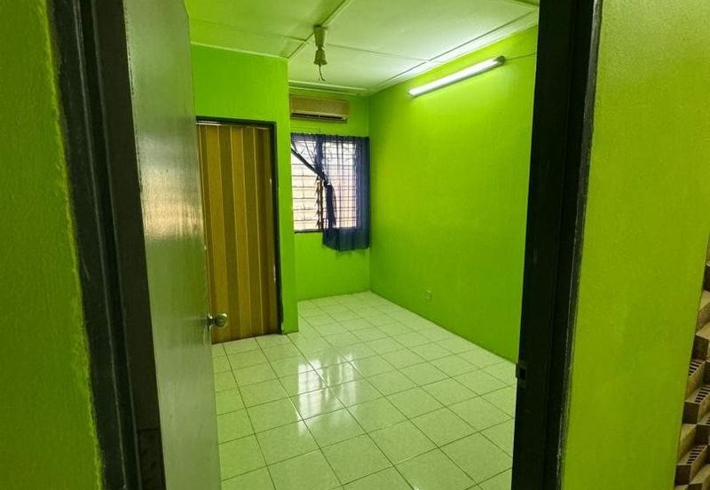 Seksyen 4, Bandar Country Homes