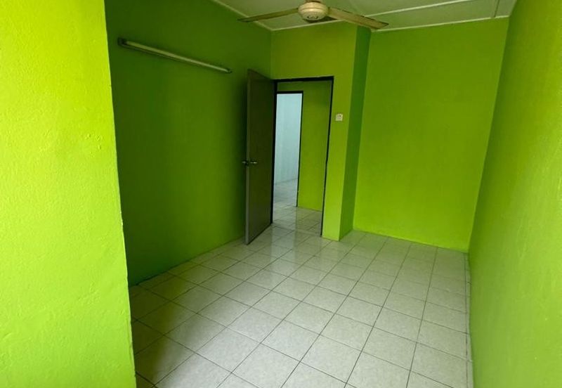 Seksyen 4, Bandar Country Homes