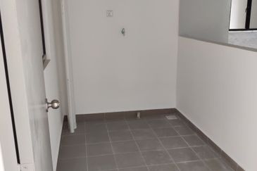 Avia Plus Apartment, Bandar Country Homes