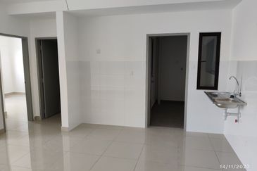 Avia Plus Apartment, Bandar Country Homes