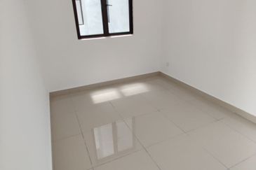 Avia Plus Apartment, Bandar Country Homes