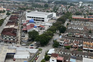 Avia Plus Apartment, Bandar Country Homes