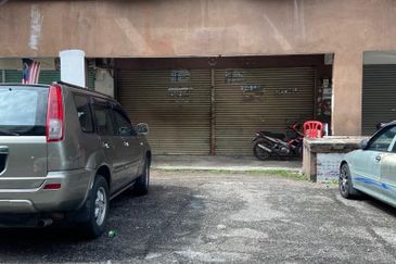 Shop for Sale at Seri Mas Seri Kembangan 