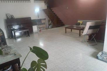 SS 1,  Double sty house 