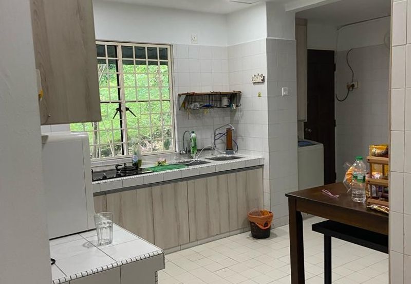 Kristal Court Robson Heights