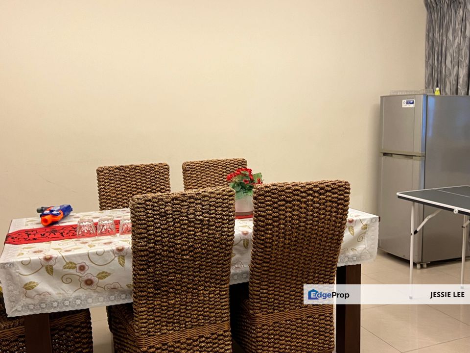 Value Buy 4 bedrooms corner unit for sale at Boulevard Subang , Selangor, Subang Jaya