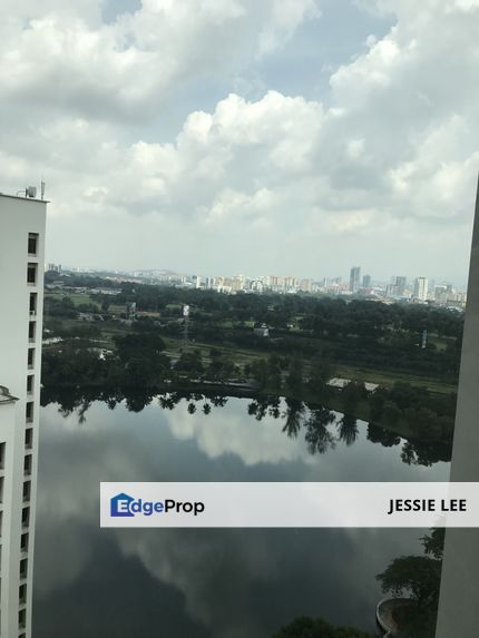 Value Buy 4 bedrooms corner unit for sale at Boulevard Subang , Selangor, Subang Jaya