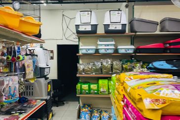 Corner 3 storey shop office for sale at Taman Seri Subang