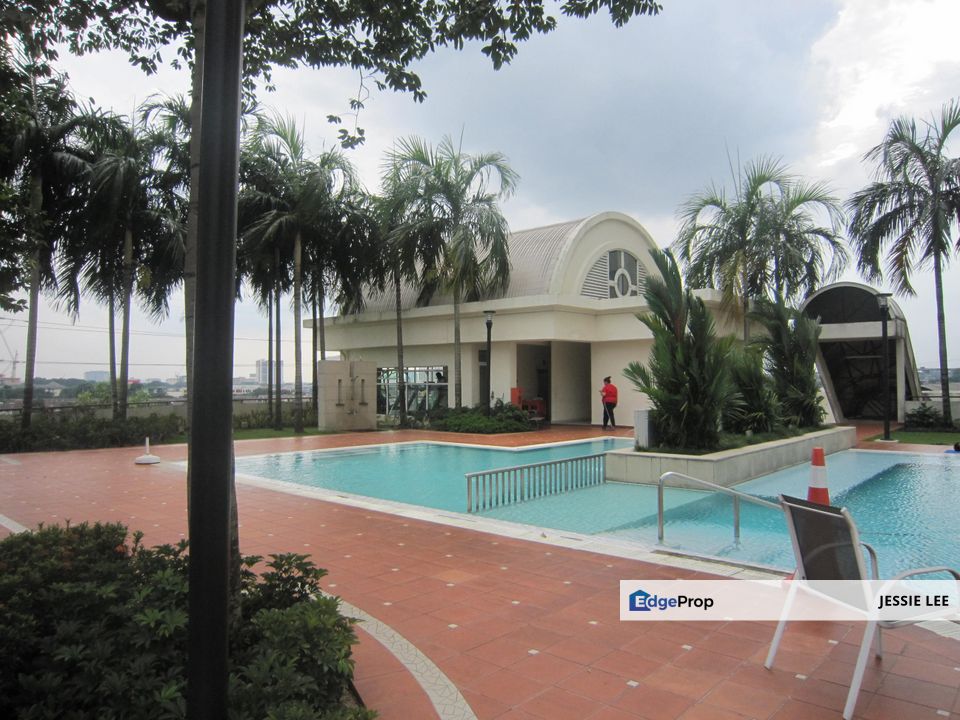 Value Buy 4 bedrooms for sale at Boulevard Subang Jaya, Selangor, Subang Jaya