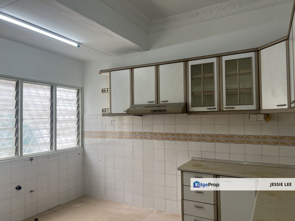 Double storey house at USJ 14 for sale, Selangor, USJ