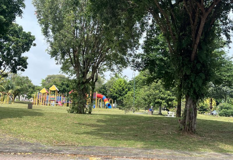 Large Corner Lot Double Storey Terrace – Below Market Value !!