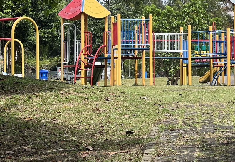 Large Corner Lot Double Storey Terrace – Below Market Value !!