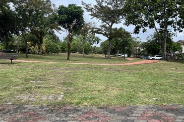 Below-market price: large corner lot double-storey terrace home for sale