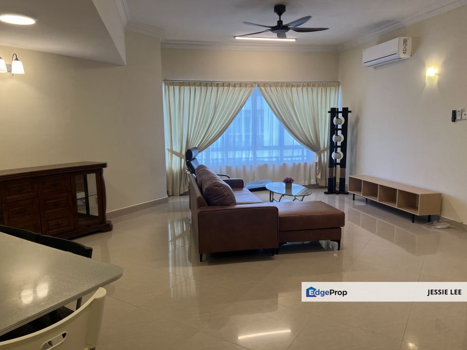 Tastefully furnished 2 bedrooms Condo at Boulevard Subbang Jaya, Selangor, Subang Jaya