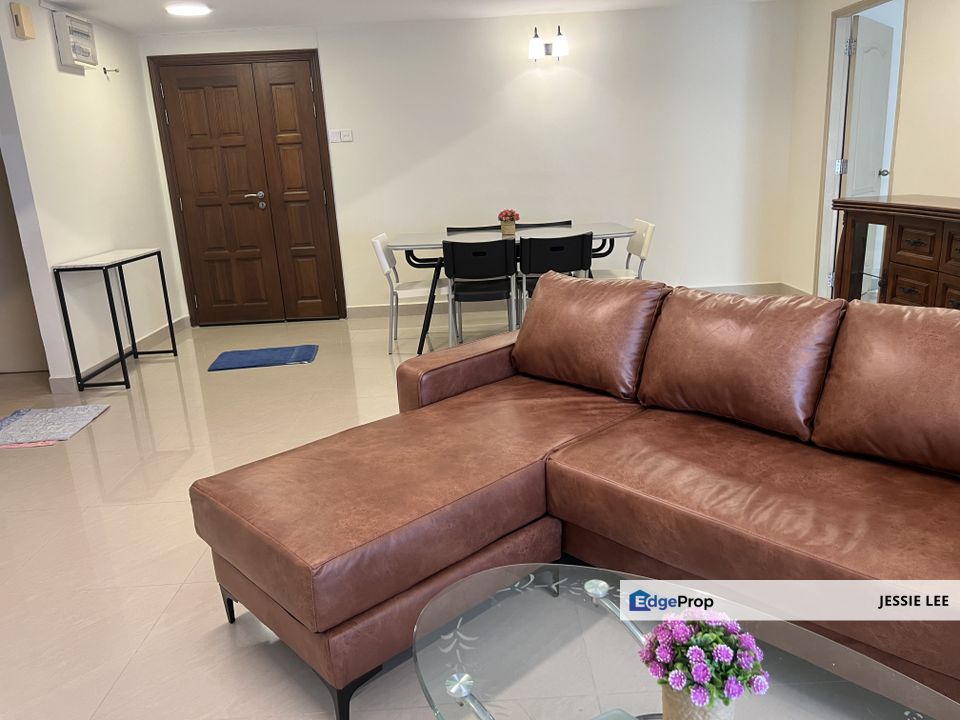 Tastefully furnished 2 bedrooms Condo at Boulevard Subbang Jaya, Selangor, Subang Jaya