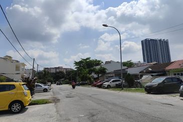 Taman Kepong (Kepong Garden)