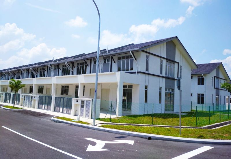 [ Completed Unit ] 2-Storey Terrace House Banting