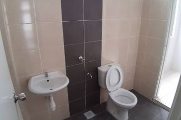 [ Completed Unit ] 2-Storey Terrace House Banting