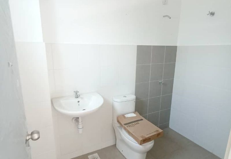  Corner Brand New Completed 2-Storey House Mantin, Pajam, Nilai, Lekas Highway