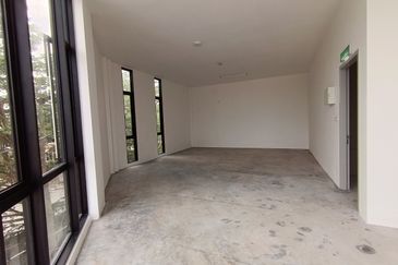 [ New Launch, Cheaper ] 1.5-Storey Link Factory Nilai, Nilai 3, Pajam, Bantang Benar, Mantin, Kajang, Semenyih, Balakong, Cheras, Seremban, S2