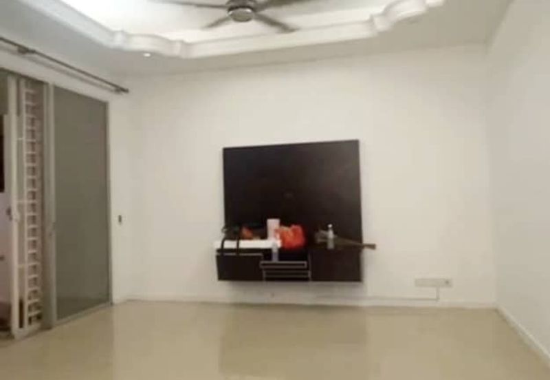 [ NEAR TO MRT RENOVATED ] 2-Storey Terrace House Taman Lestari Putra Seri Kembangan, Puchong South, Kota Perdana, Taman Putra Permai, Taman Equine