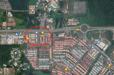 2-storey Shophouse @ Desa Ilmu Phase 25, Samarahan