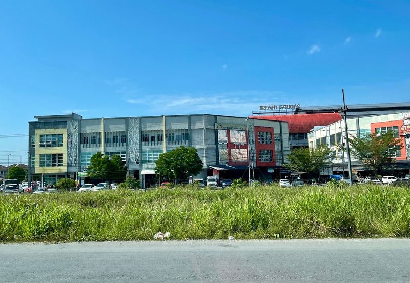 3-storey Corner Shophouse, Moyan Square, Kuching 