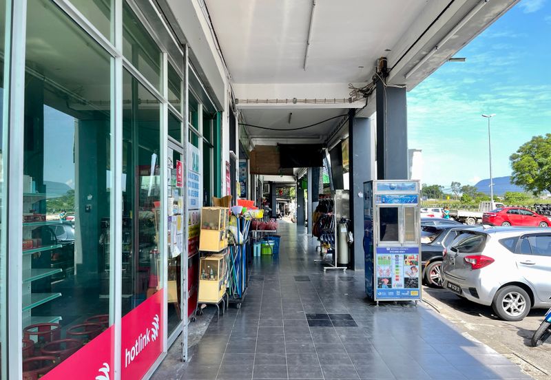 3-storey Corner Shophouse, Moyan Square, Kuching 