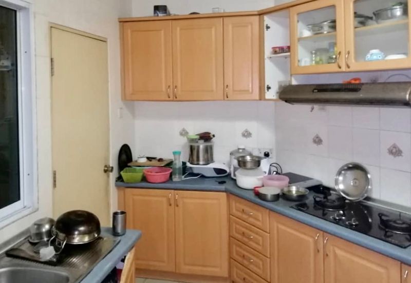 Desa Pines Apartment