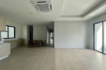 D’Ryx Condominium,  Sunny Hill, Kuching