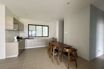 D’Ryx Condominium,  Sunny Hill, Kuching