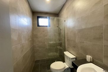 D’Ryx Condominium,  Sunny Hill, Kuching