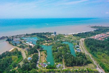 Miri Marina Lagoon Land
