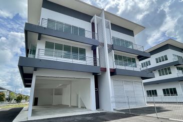 26 Industrial Park Jalan Batu Kawa, 